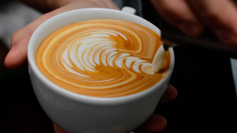 Latte Art: Die Kunst des perfekten Milchschaums